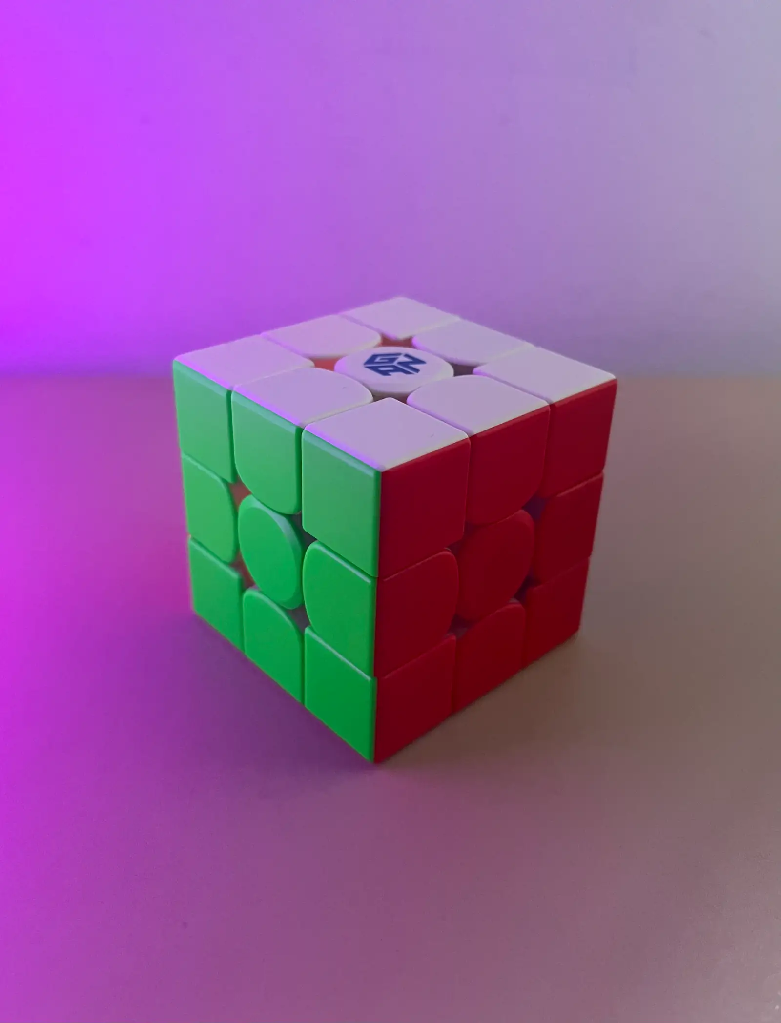 Kostka Rubika 3×3×3 (speed cube) — zdjęcie ilustracyjne turnieju kostki Rubika