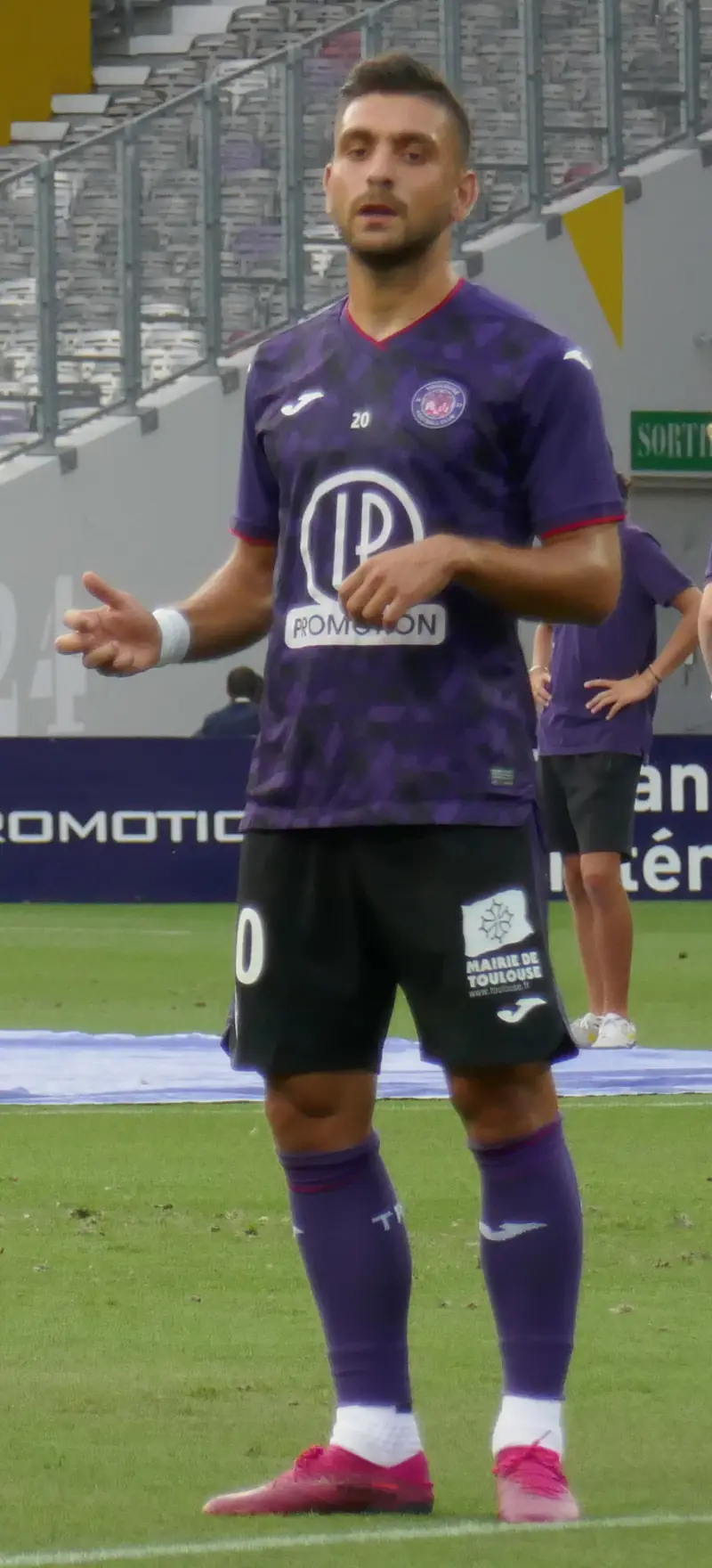 Efthymios Koulouris, grecki napastnik i król strzelców Ekstraklasy sezonu 2024/25, który podpisał kontrakt z Wieczystą Kraków